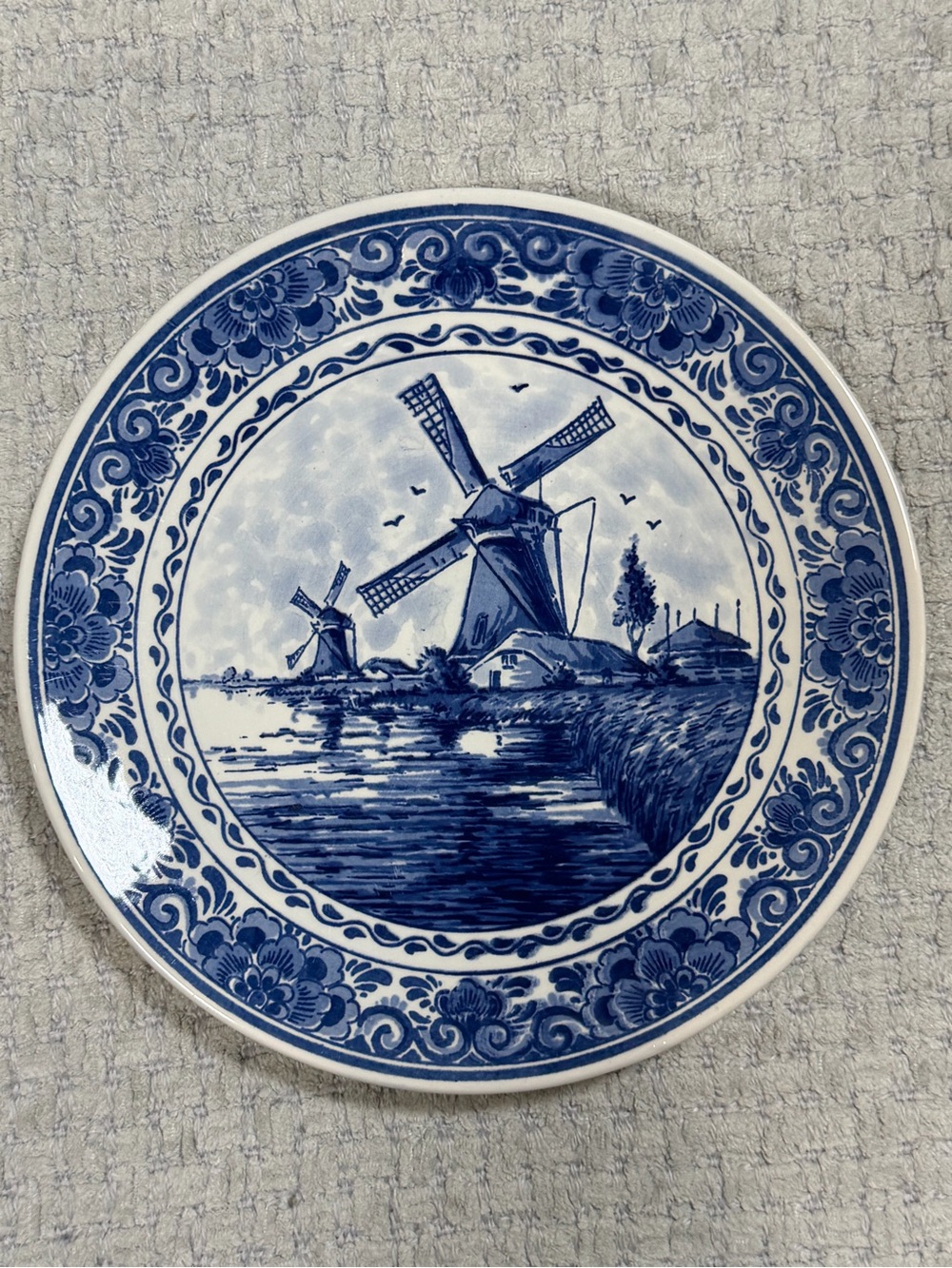 Vtg Delft Blauw Windmill Handpainted Hanging/Decorative Plate Holland 8 inches